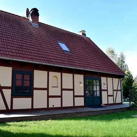 Dom wakacyjny Bei Schwerin Mit Golfzugang *